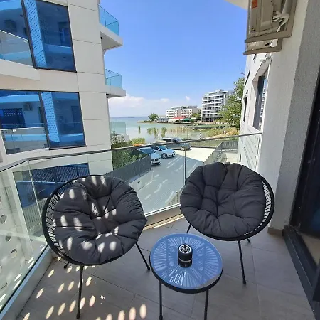 On Edda Apartment Mamaia