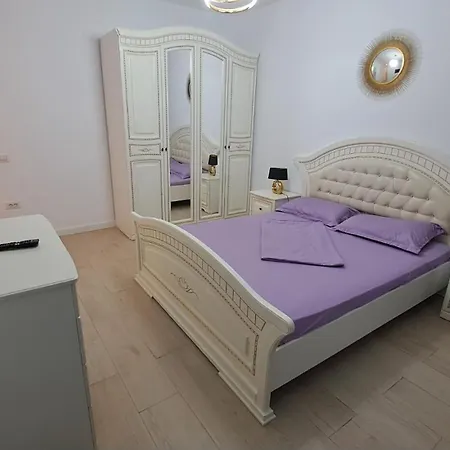On Edda Mamaia